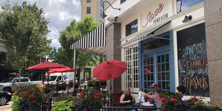 Asheville sidewalk cafe