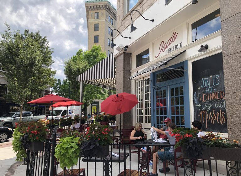 Asheville sidewalk cafe