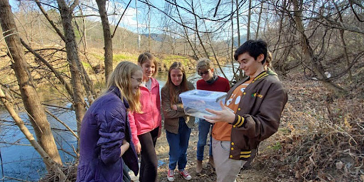 Young Naturalist program image