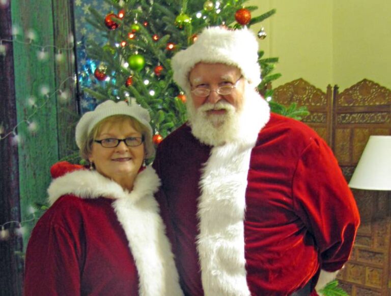 santa and mrs claus