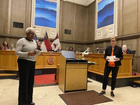 Mays and Mayor read recipients of 2022 awards at City Council