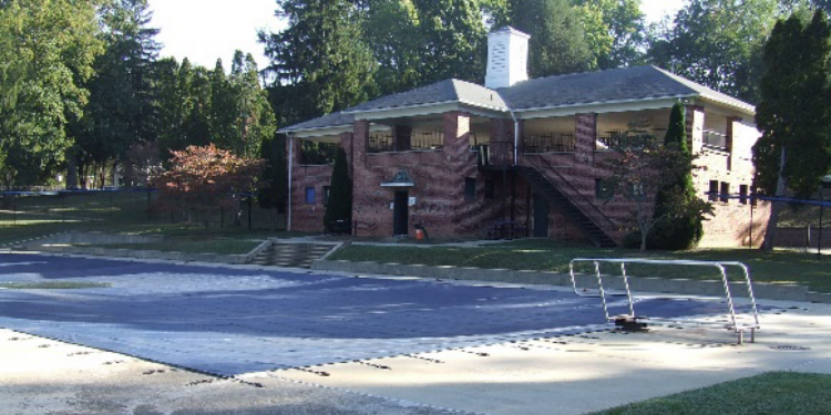 pool house at malvern hills pool