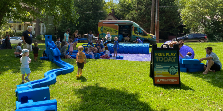 rec and roll setting games on lawn