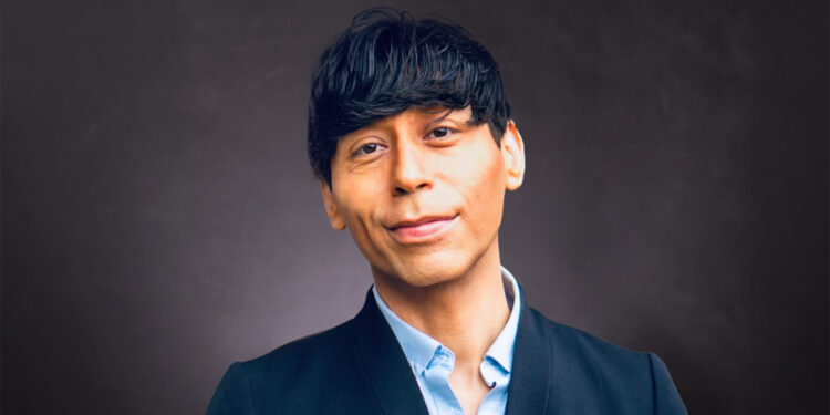 Bo Hess in council chambers